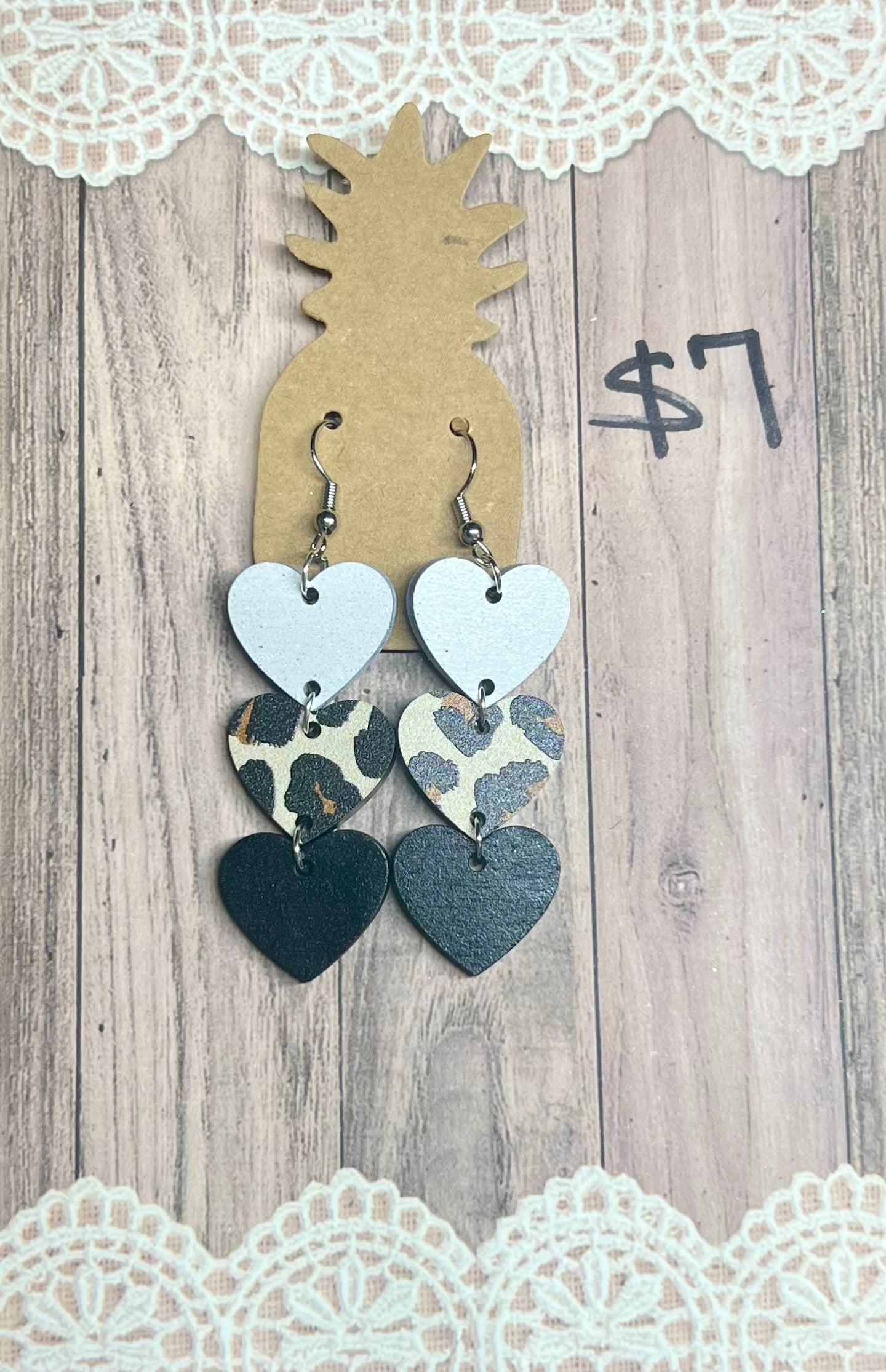 Cheetah Hearts 3-Tier 8